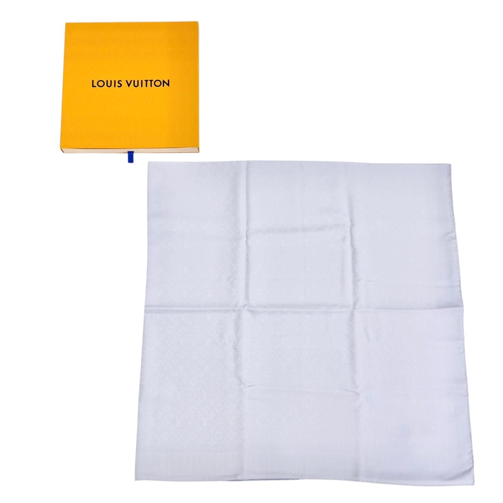 Louis Vuitton Evermore Shawl Silk Wool Monogram Light Purple Scarf — view 2