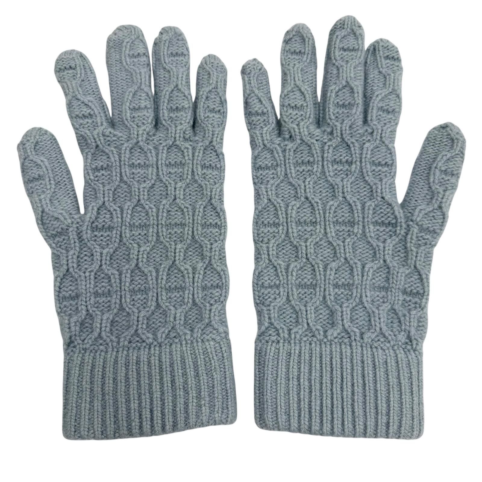 Hermes Tori Maillon Cashmere Knit Gloves Light Blue S Recommended for Winter — view 3