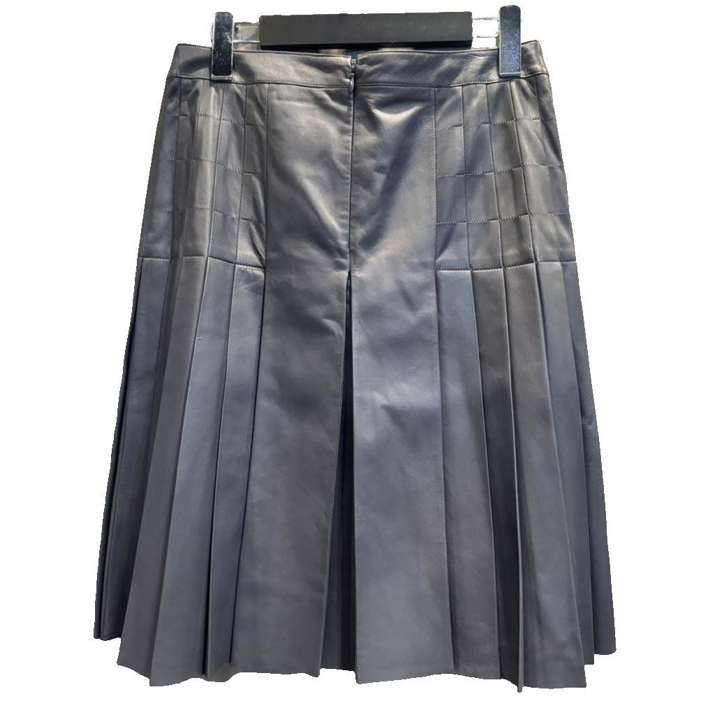 Chanel Leather Flare Skirt Knee Length CC Logo Pleats Lambskin 38 Gray — view 2
