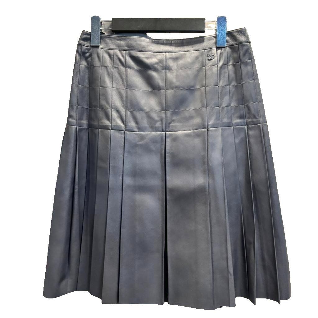 Chanel Leather Flare Skirt Knee Length CC Logo Pleats Lambskin 38 Gray