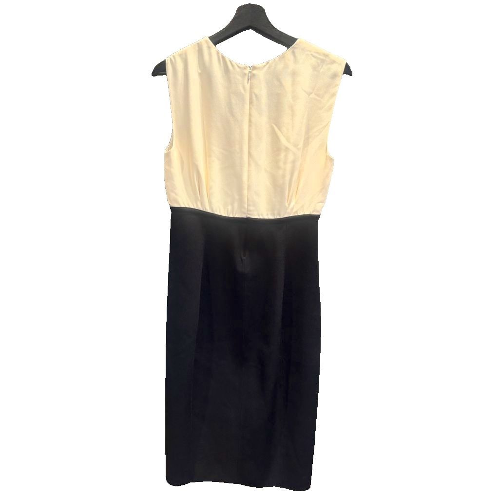 Chanel Dress Bicolor Knee Length Sleeveless CC Logo 40 Beige Black — view 2