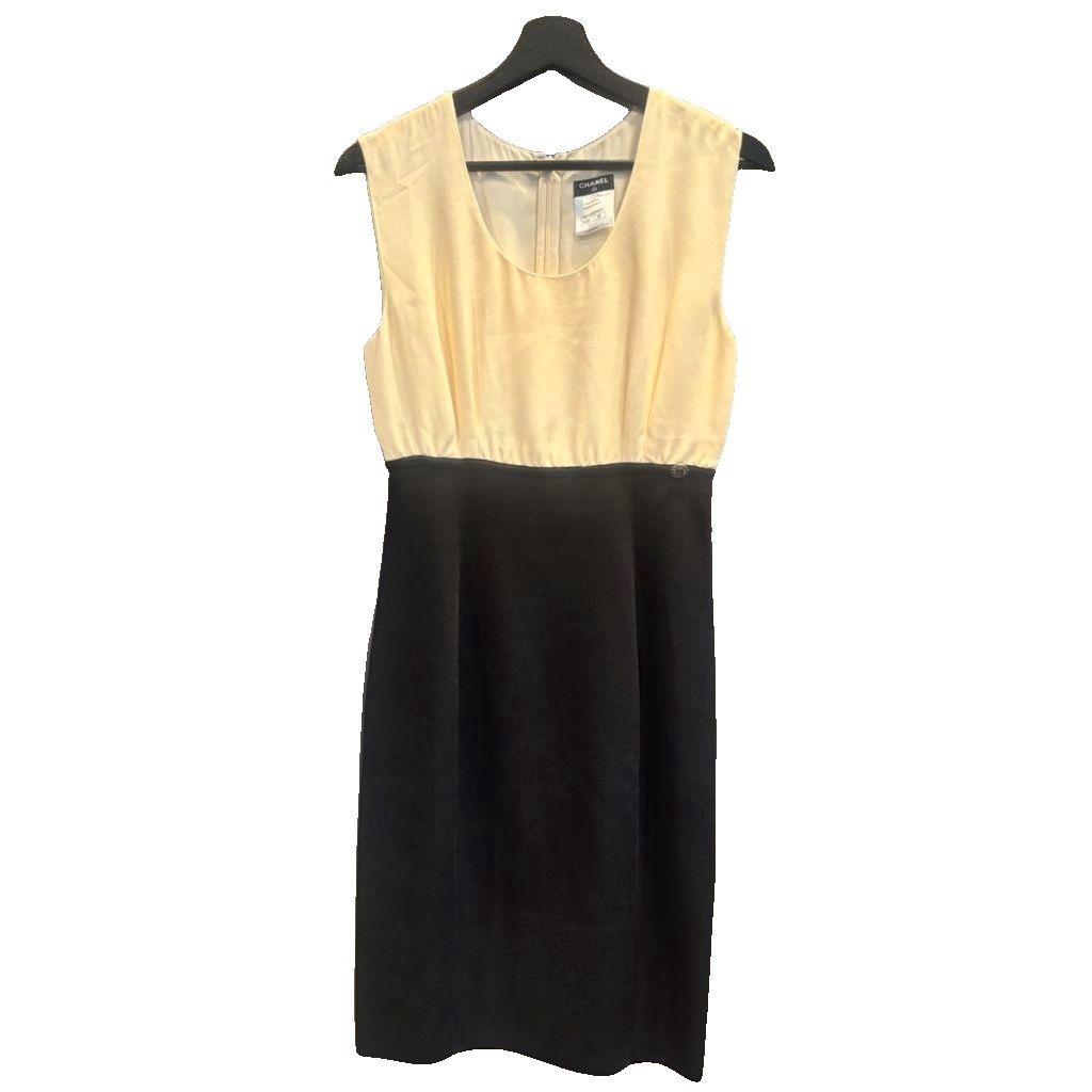 Chanel Dress Bicolor Knee Length Sleeveless CC Logo 40 Beige Black