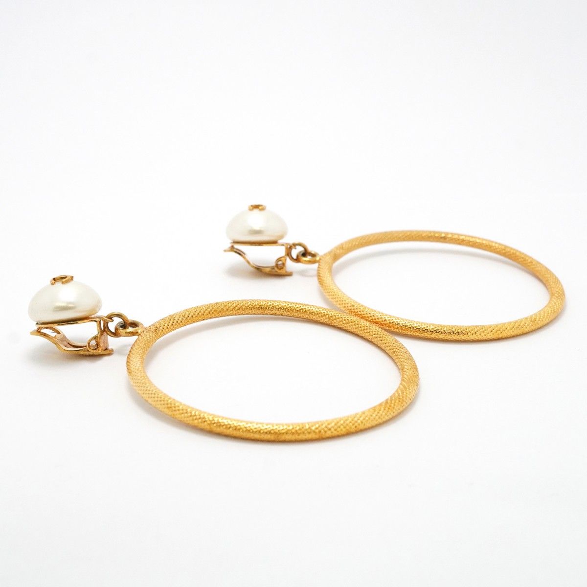 Chanel Earrings Vintage CC Logo Round — view 2