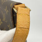 Louis Vuitton Shoulder Bag Monogram Musette Brown — view 6