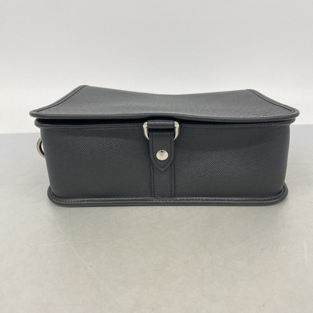 Louis Vuitton Shoulder Bag Taiga Andrey Ardoise — view 3