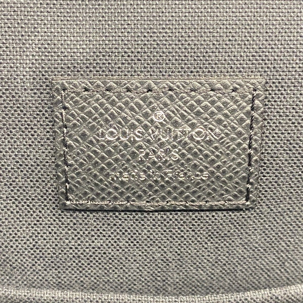 Louis Vuitton Shoulder Bag Taiga Andrey Ardoise — view 5