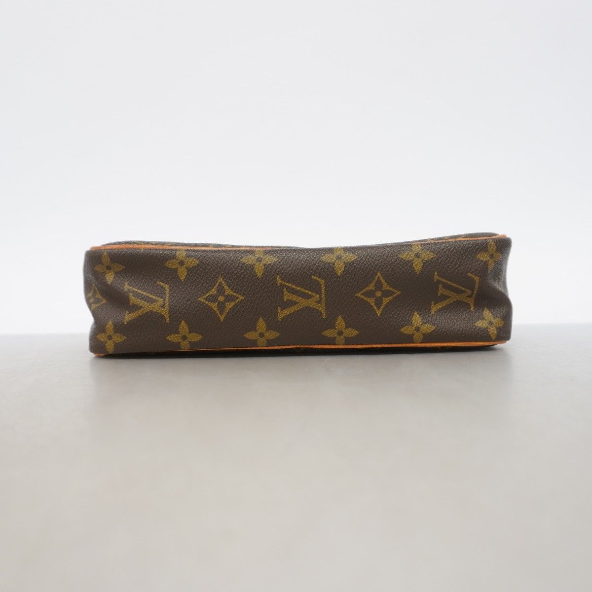 Louis Vuitton Clutch Monogram Compiegne 23 Brown — view 3