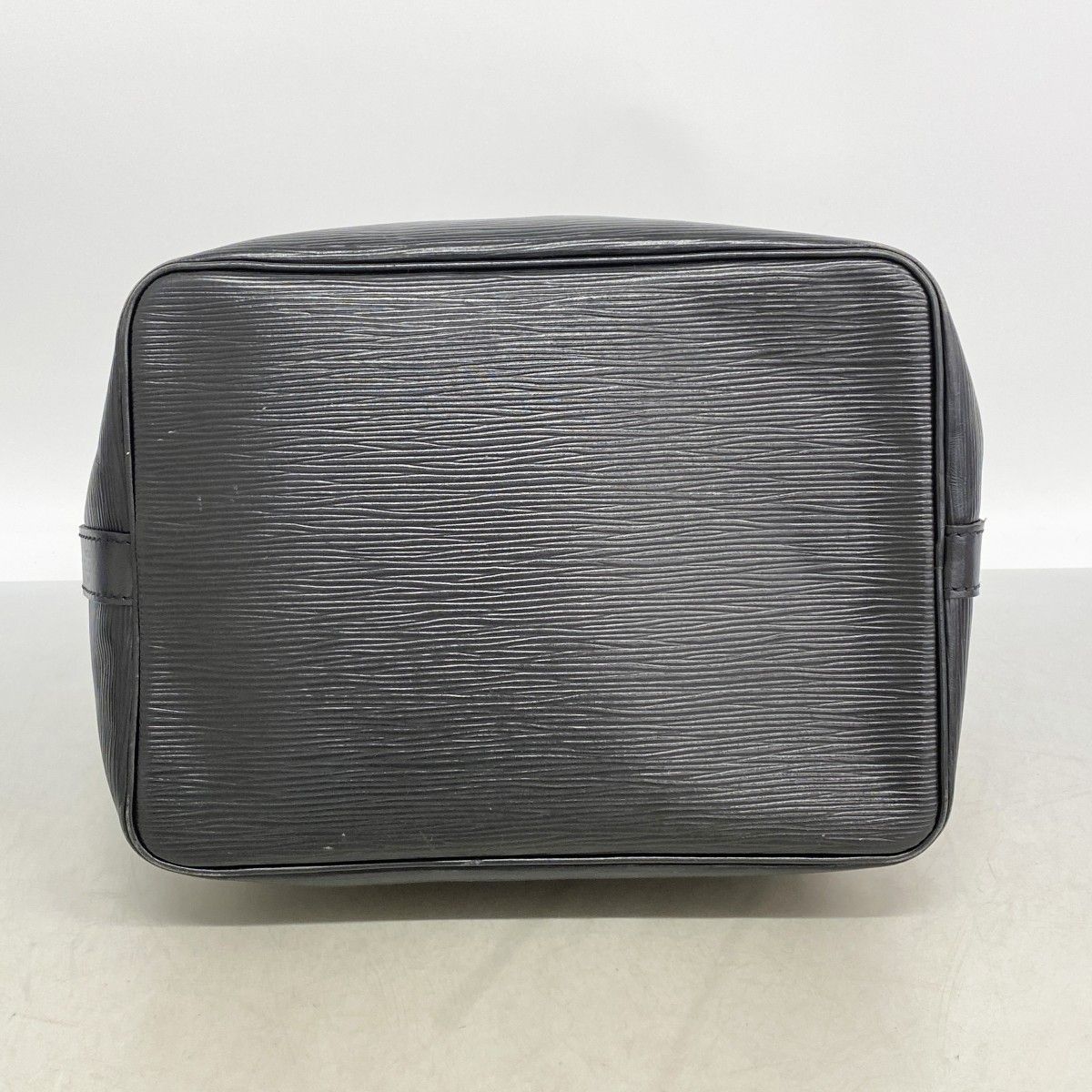 Louis Vuitton Shoulder Bag Epi Petit Noe Noir — view 3