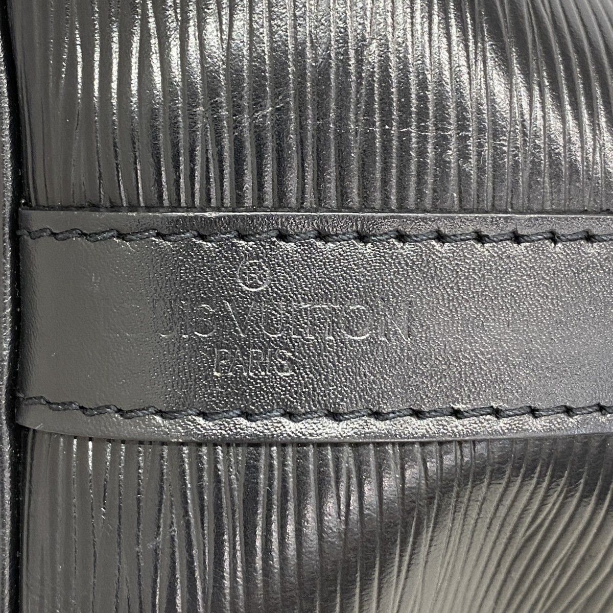 Louis Vuitton Shoulder Bag Epi Petit Noe Noir — view 5