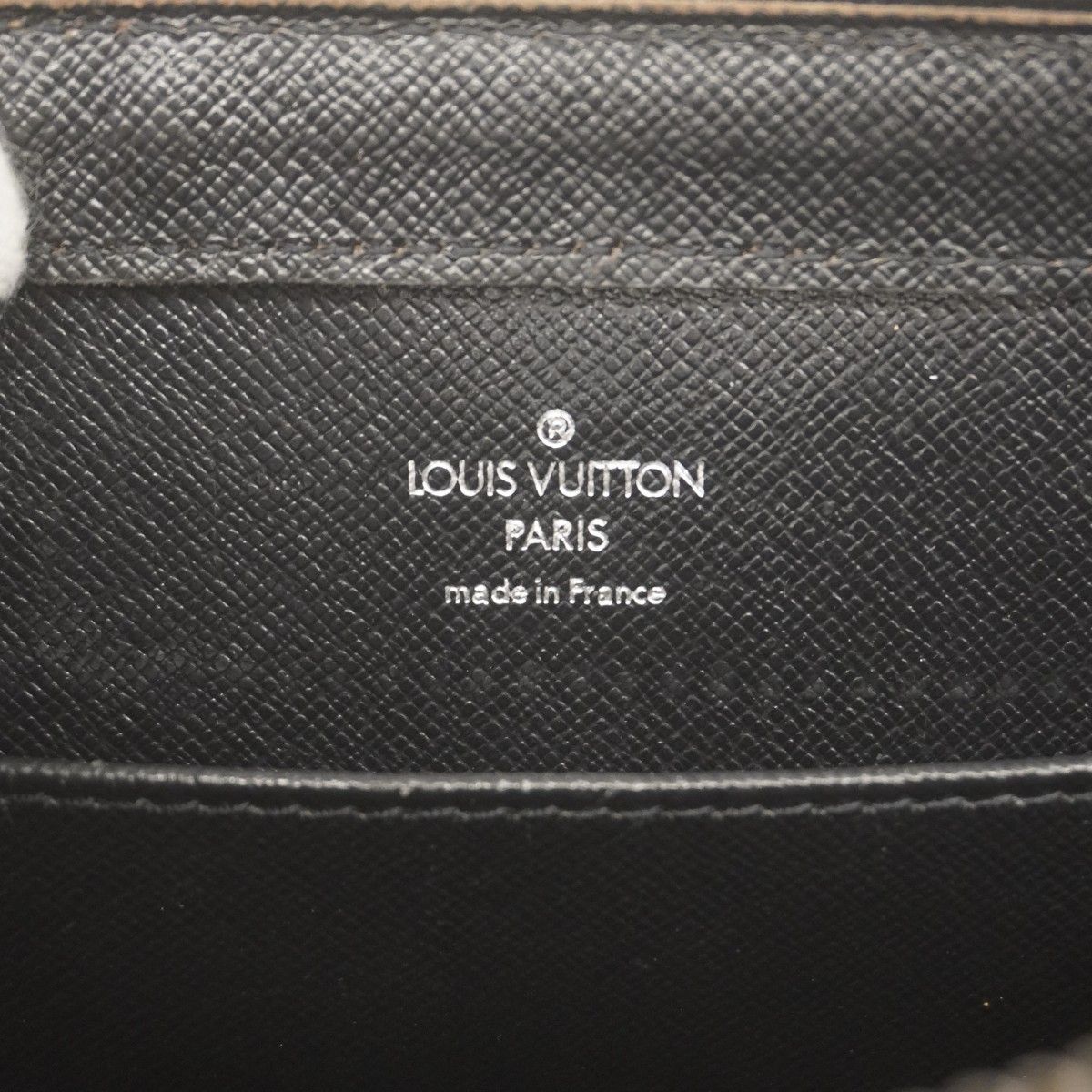 Louis Vuitton Clutch Taiga Baikal Ardoise — view 5