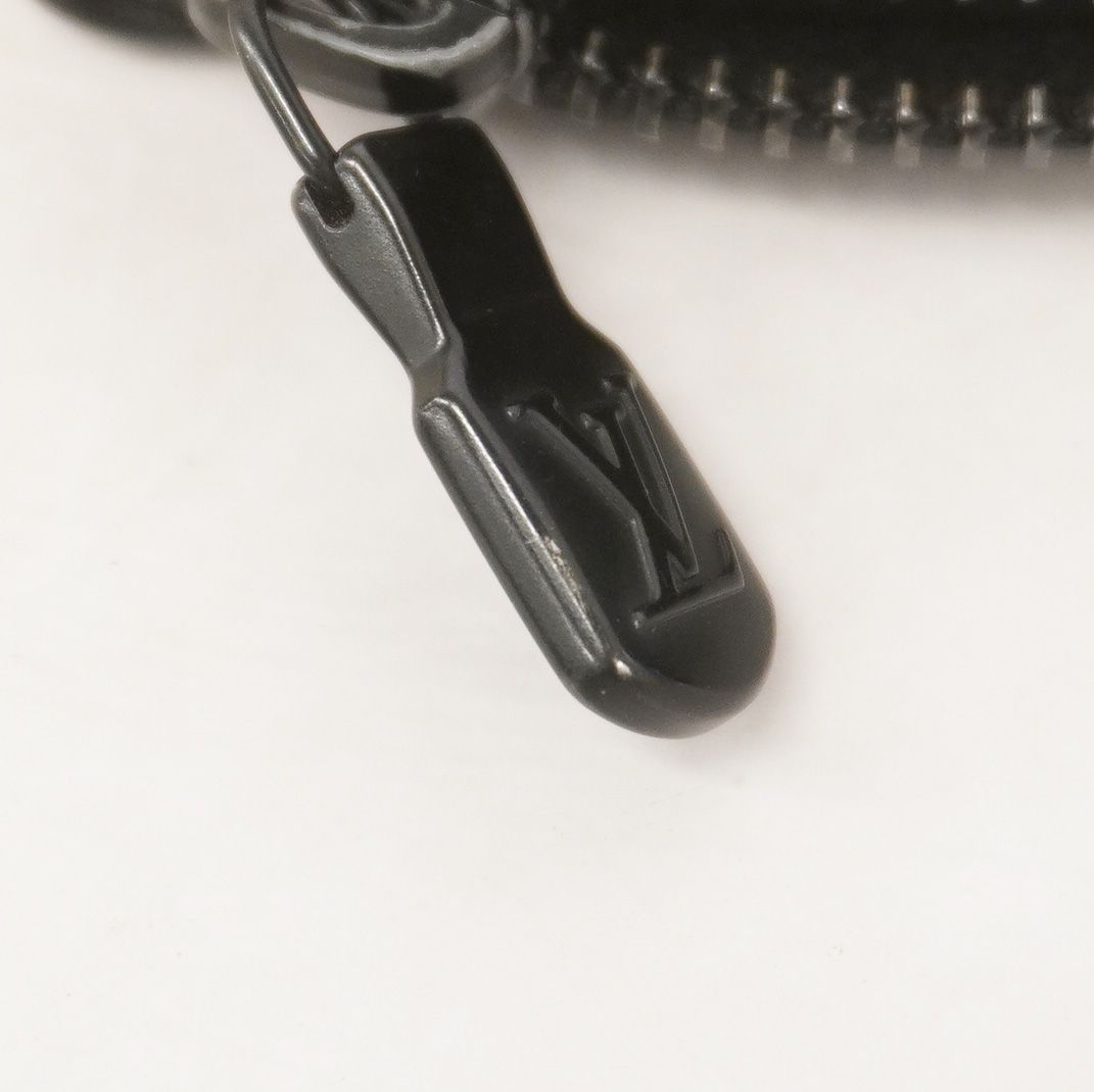 Louis Vuitton Wallet Monogram Shadow Zippy Horizontal Noir — view 5