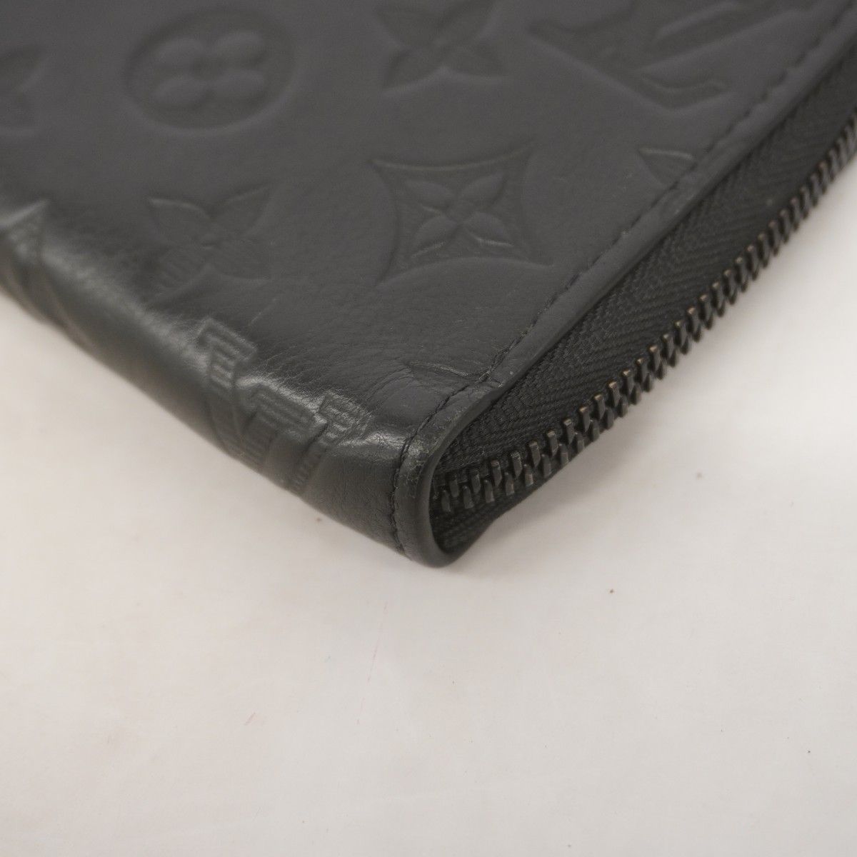 Louis Vuitton Wallet Monogram Shadow Zippy Horizontal Noir — view 6