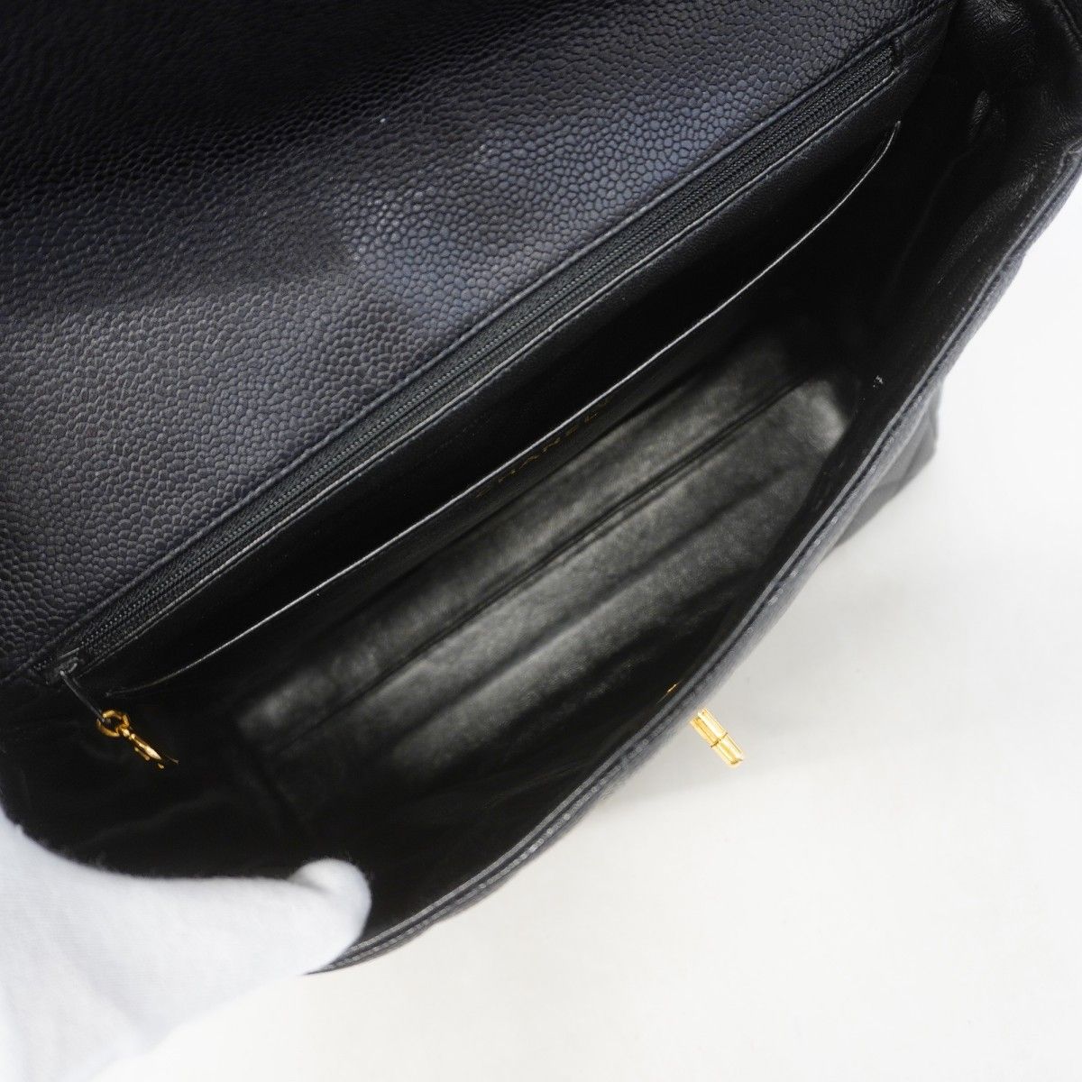 Chanel Shoulder Bag Quilted Caviar Leather Black Gold — view 4