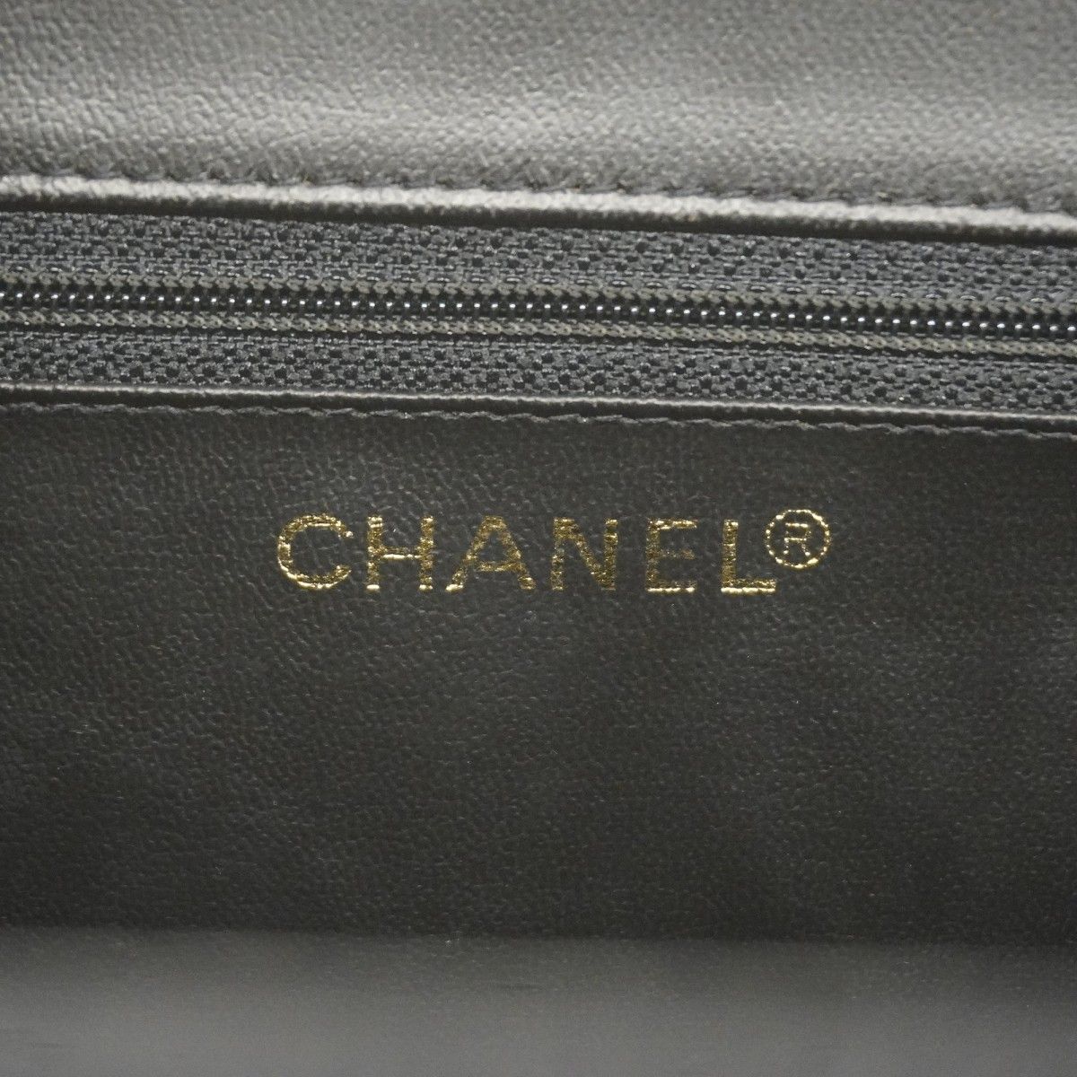 Chanel Vanity Bag Caviar Leather Black Gold 2-Way — view 5