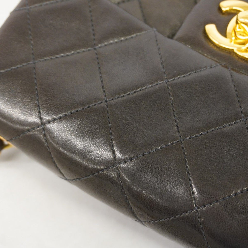 Chanel Shoulder Bag Quilted Lambskin Black Gold — view 7