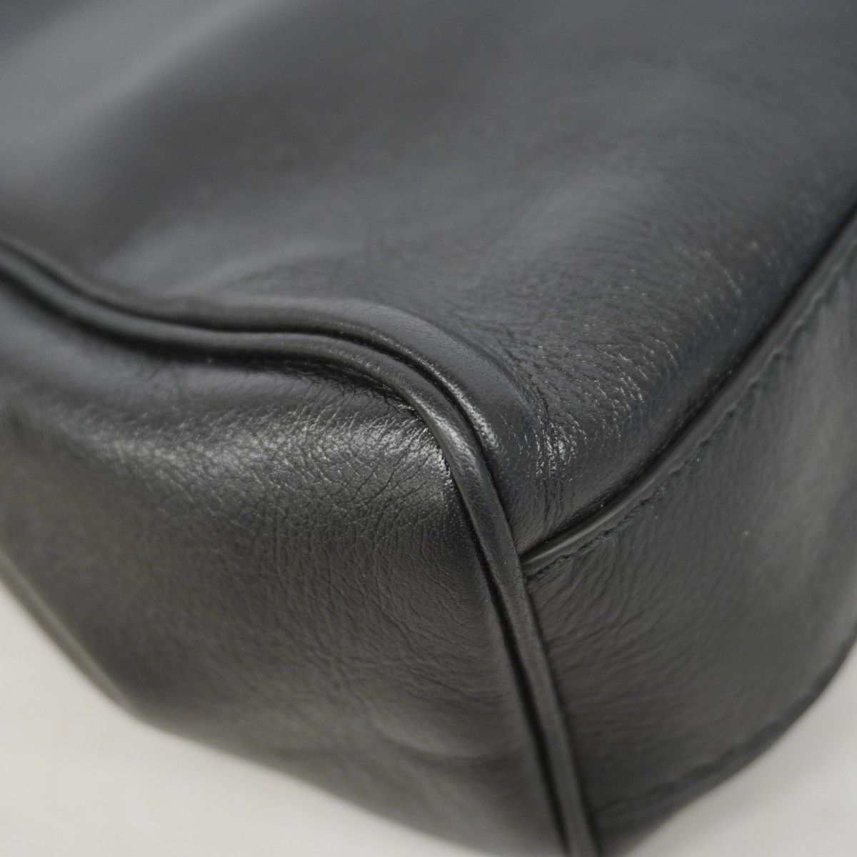 Gucci Handbag Liber Leather Black Gold — view 6