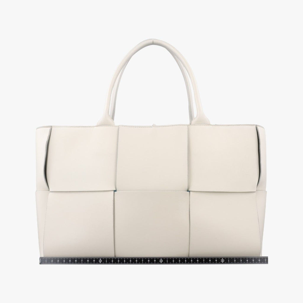 Bottega Veneta the Arco Tote White Lambskin — view 2