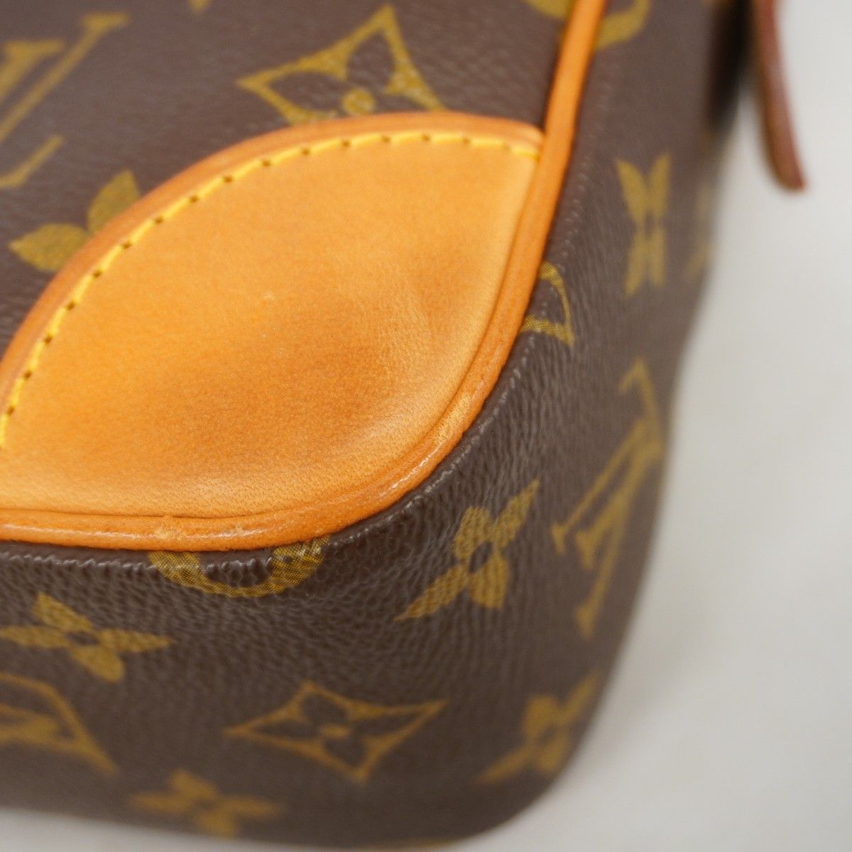 Louis Vuitton Clutch Monogram Compiegne 28 Brown — view 6