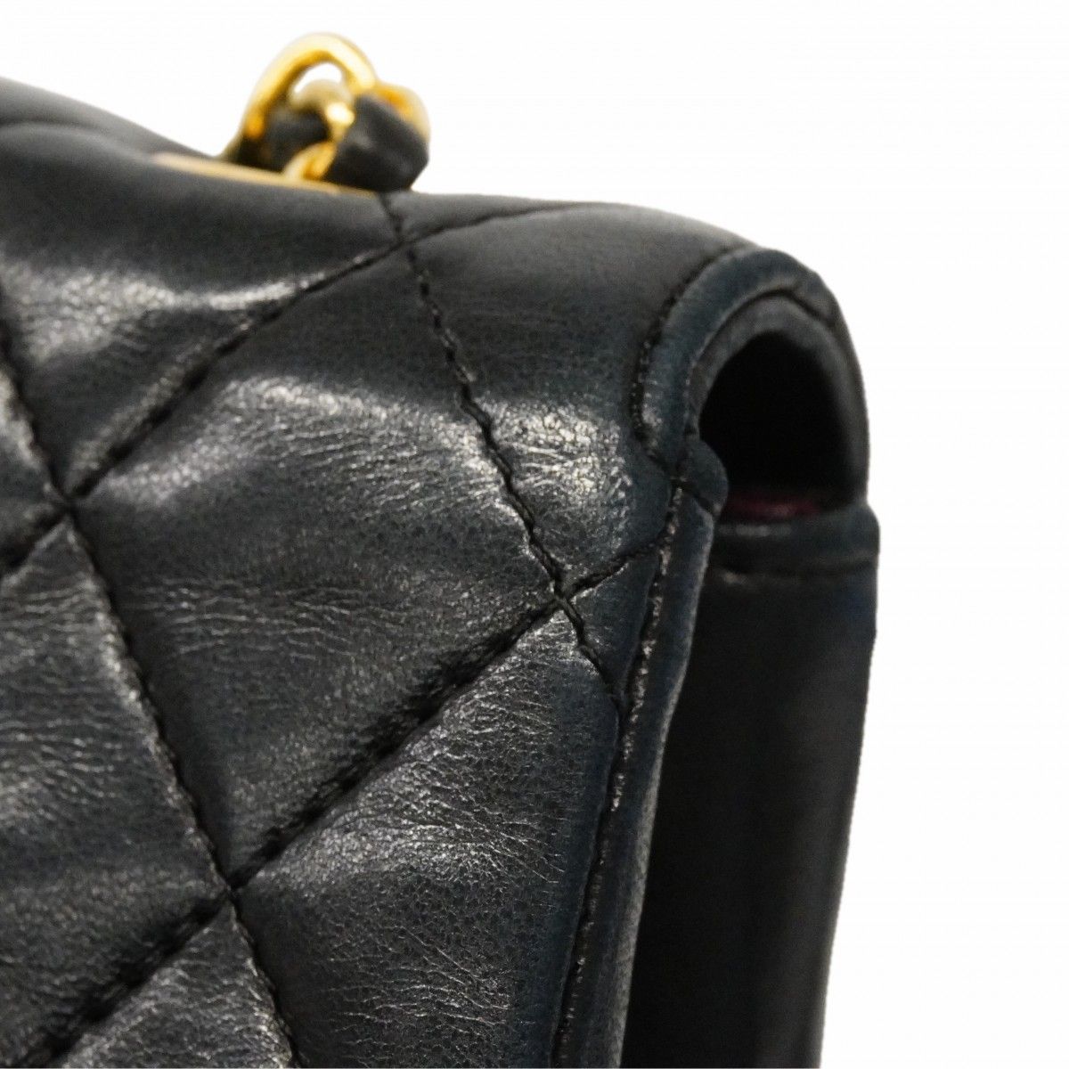 Chanel Shoulder Bag Quilted Lambskin Black Gold — view 8