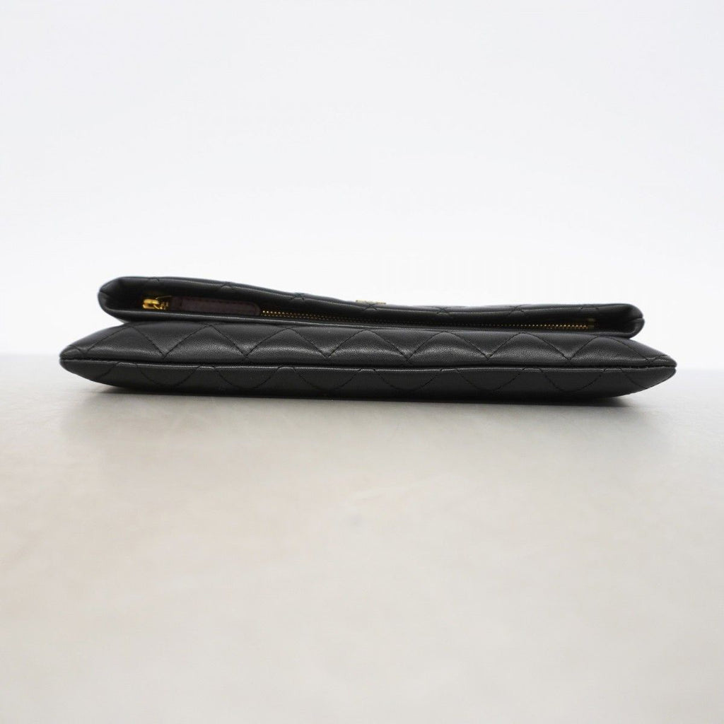Chanel Clutch Quilted Lambskin Black Gold — view 3
