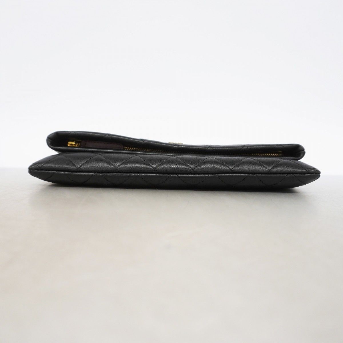 Chanel Clutch Quilted Lambskin Black Gold — view 3