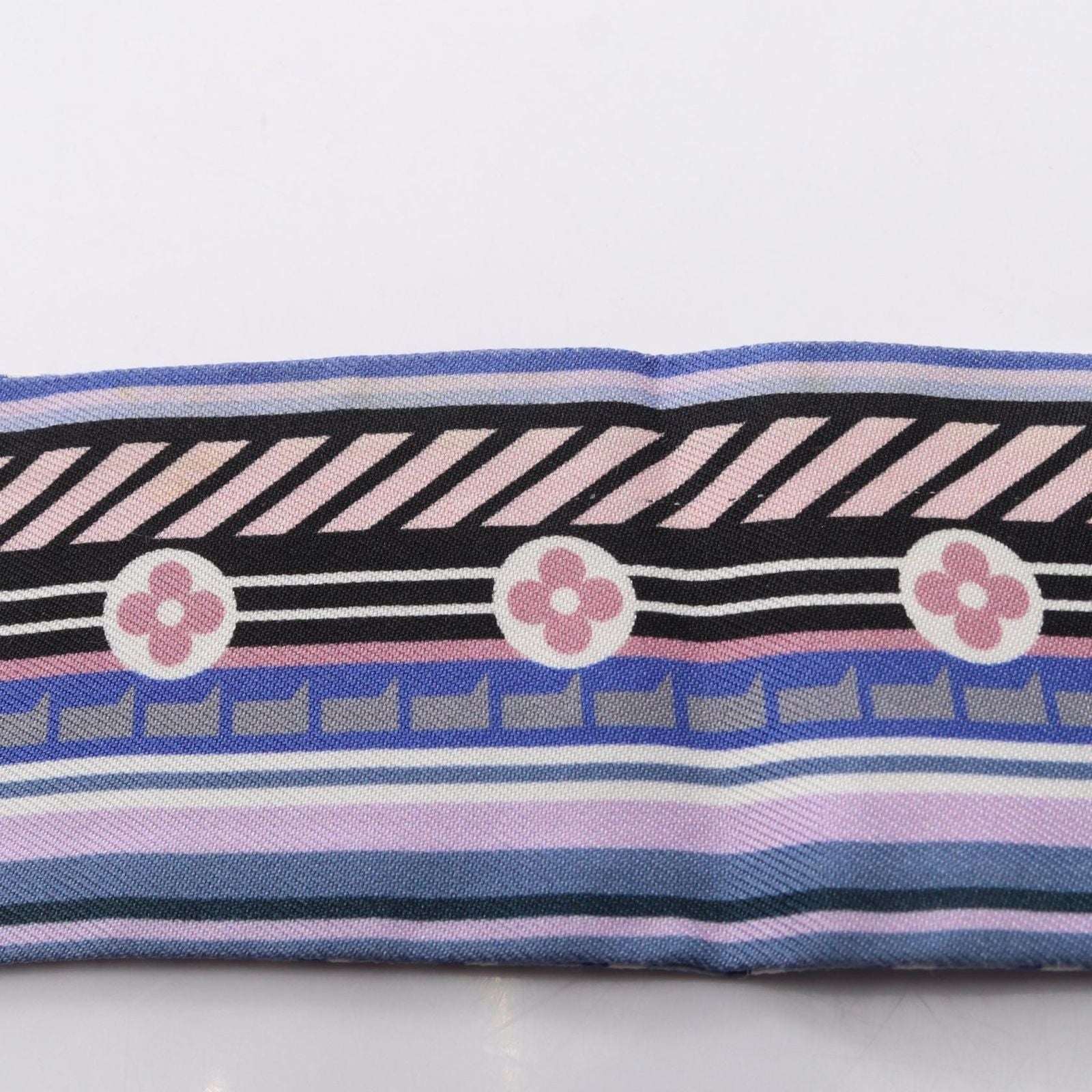 Louis Vuitton Scarf Bandeau BB Pop LV Blue Silk — view 8