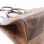 Louis Vuitton Tote On The Go MM Monogram Giant Reverse 2-Way Canvas Leather — view 5