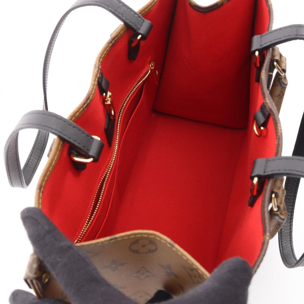 Louis Vuitton Tote On The Go MM Monogram Giant Reverse 2-Way Canvas Leather — view 3