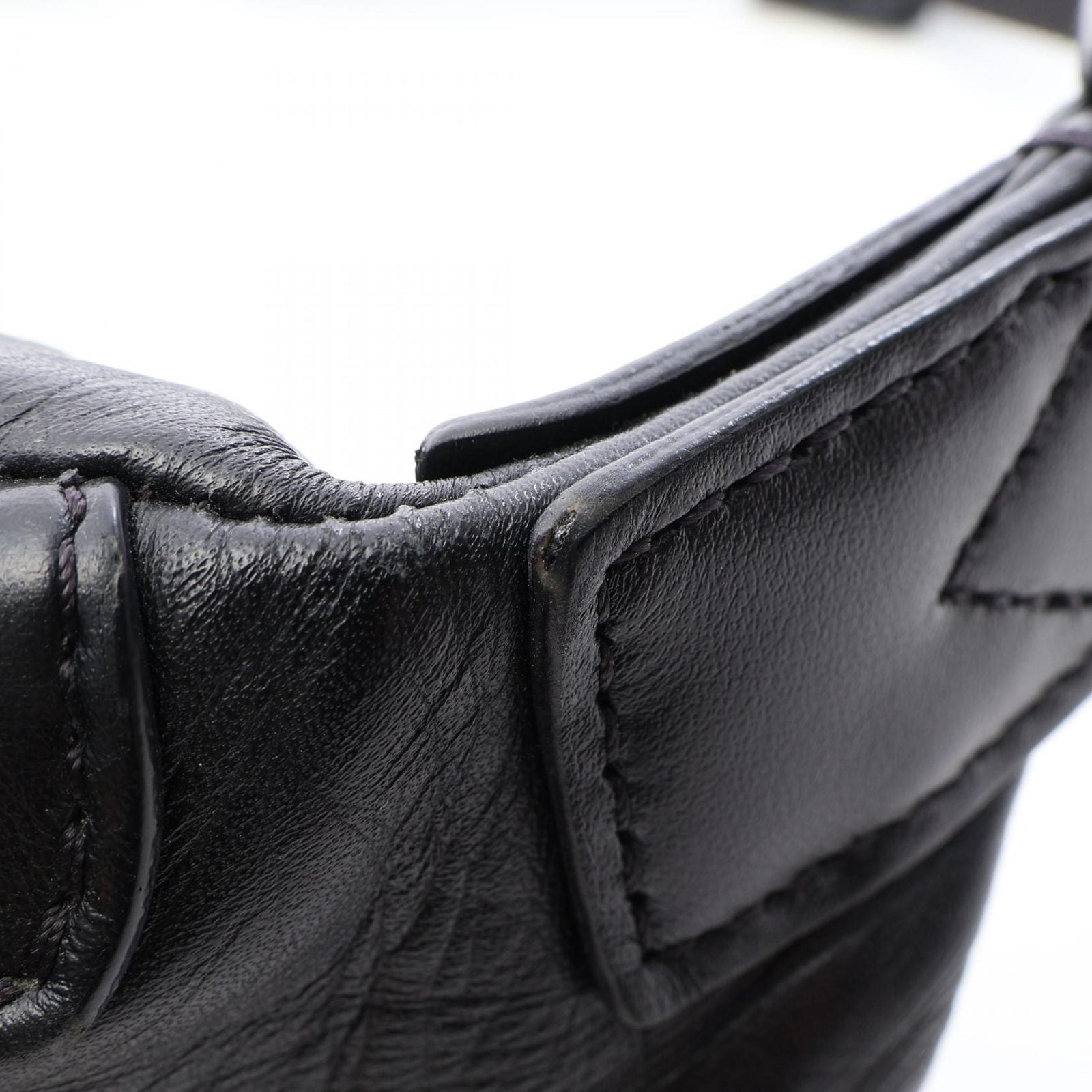 Louis Vuitton Waist Bag Discovery PM Noir Leather — view 6