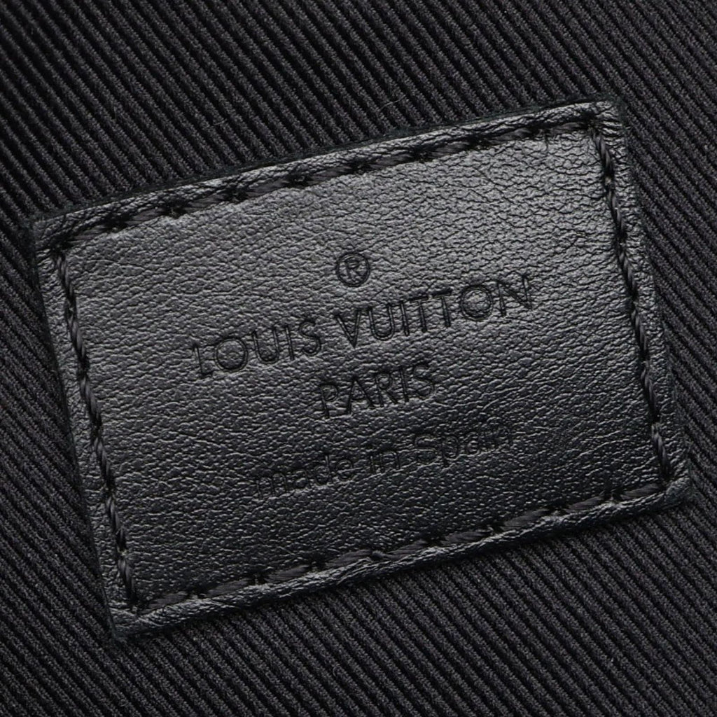 Louis Vuitton Waist Bag Discovery PM Noir Leather — view 4