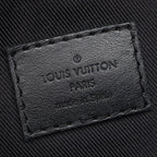 Louis Vuitton Waist Bag Discovery PM Noir Leather — view 4