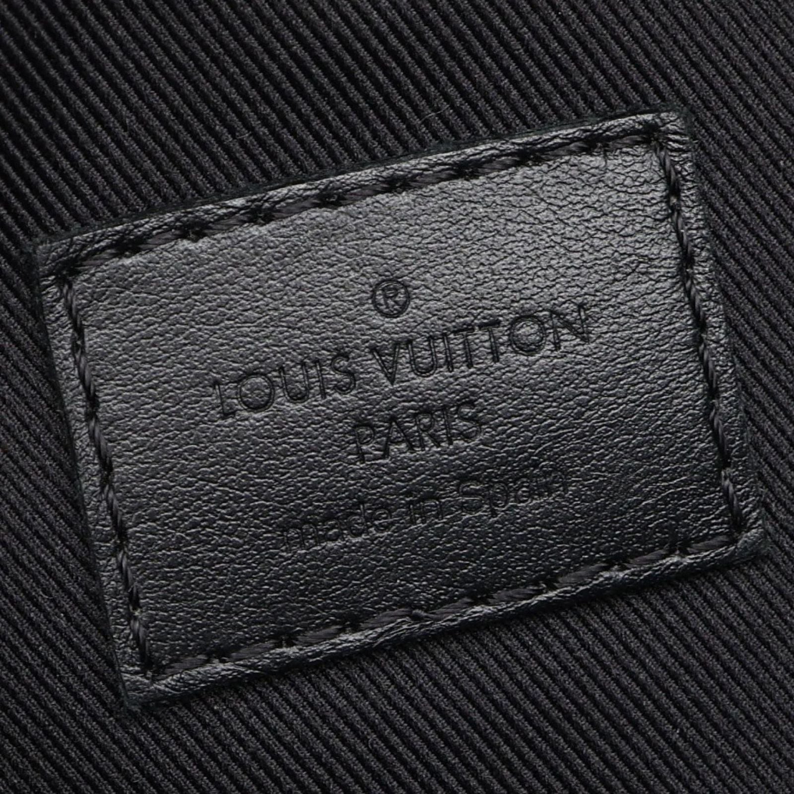 Louis Vuitton Waist Bag Discovery PM Noir Leather — view 4