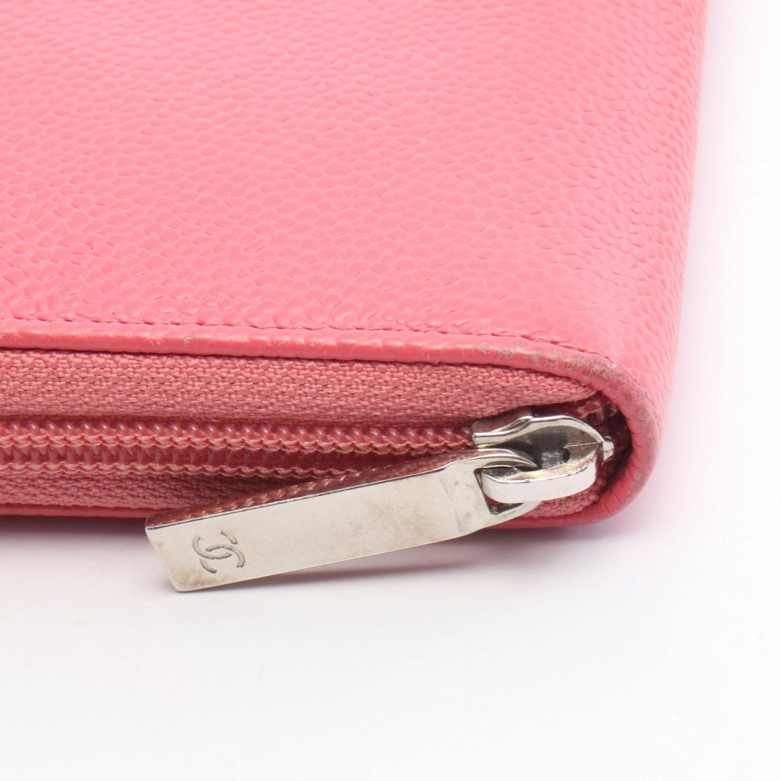 Chanel Round Wallet CC Logo Pink Caviar Leather CC — view 7