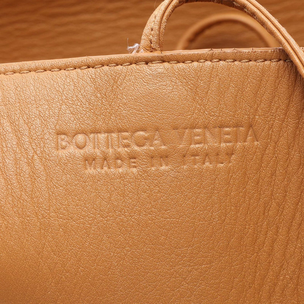 Bottega Veneta Tote Basket Beige Leather — view 4