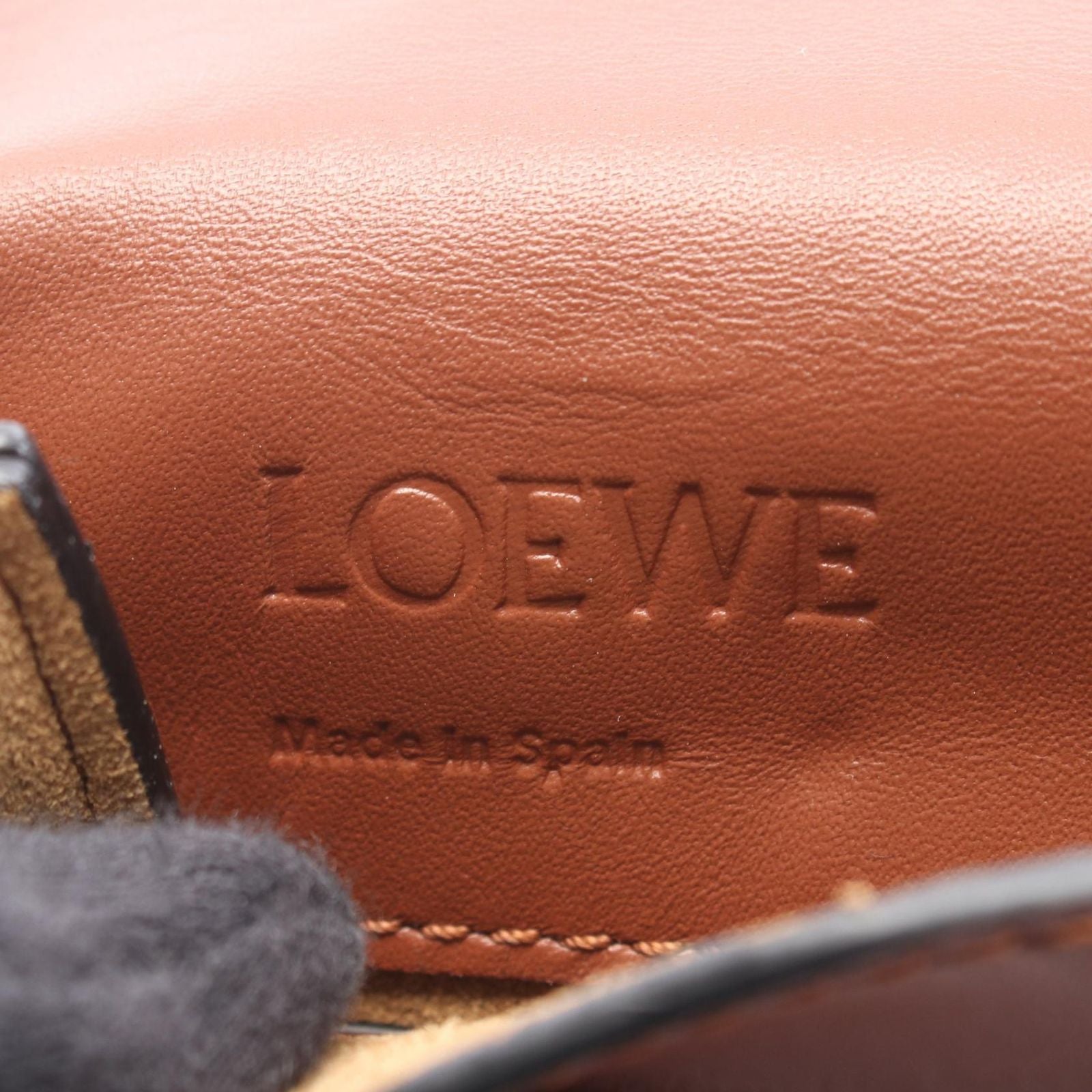 Loewe Shoulder Bag Gusset Flat Crossbody Cross Brown Leather — view 5