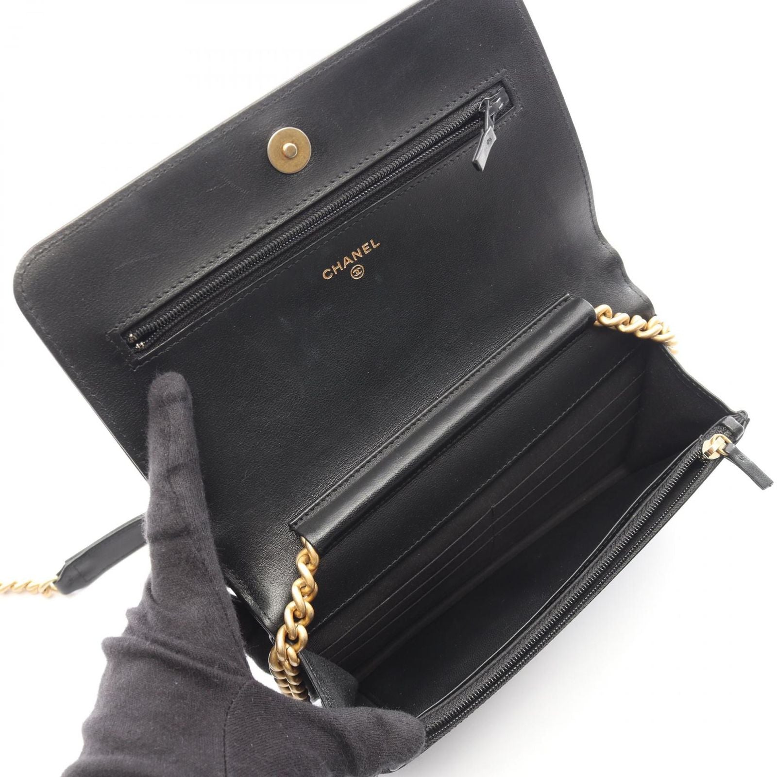 Chanel Shoulder Bag Boy Black Lambskin Boy Chain Wallet — view 3