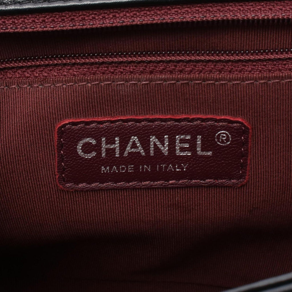 Chanel Shoulder Bag Boy Large Chest Blanc Stitch Black Lambskin Boy Chain — view 4