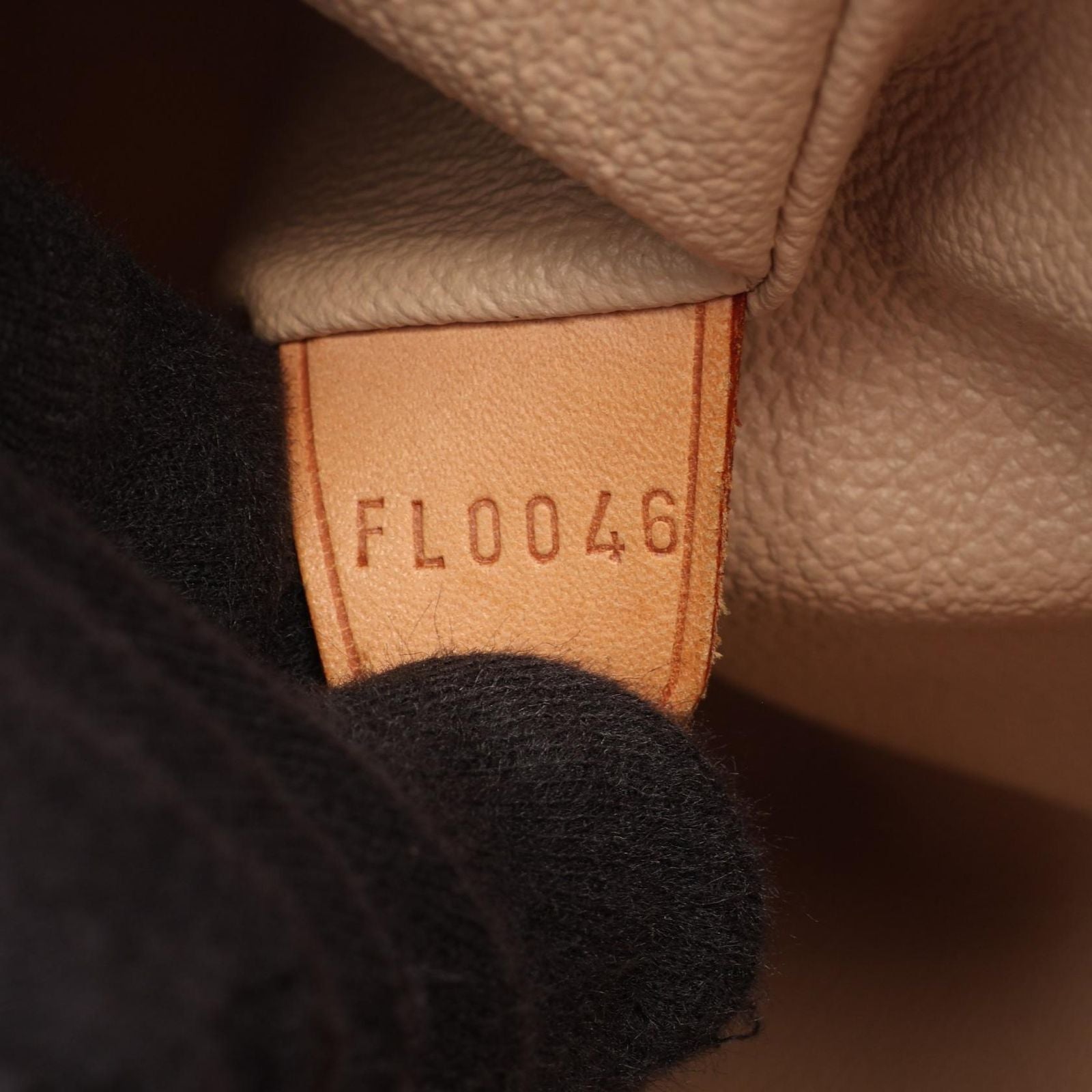 Louis Vuitton Shoulder Bag Bucket GM Canvas Leather — view 5