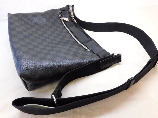 Louis Vuitton Damier Graphite Mick PM NM Shoulder — view 3