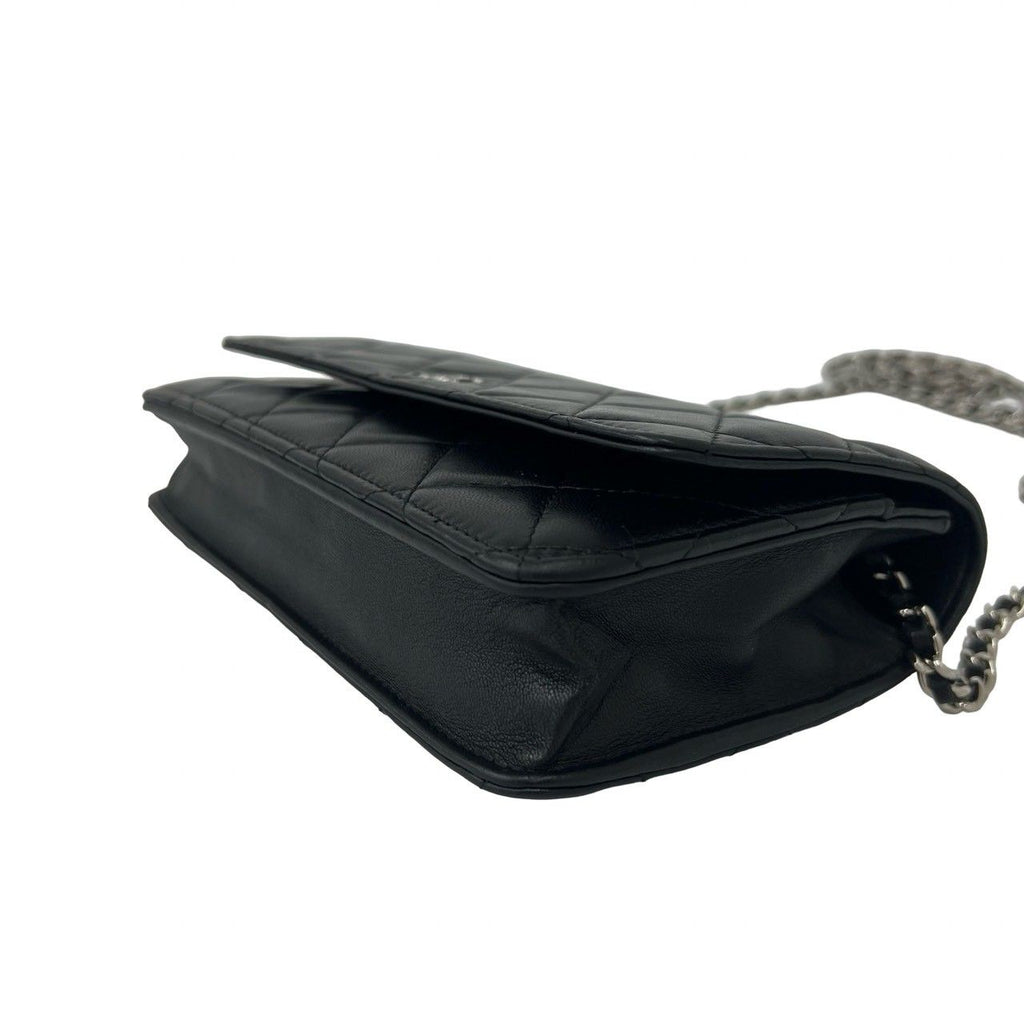 Chanel Card Present Quilted CC Logo Lambskin Shoulder Bag Pochette Black — view 8