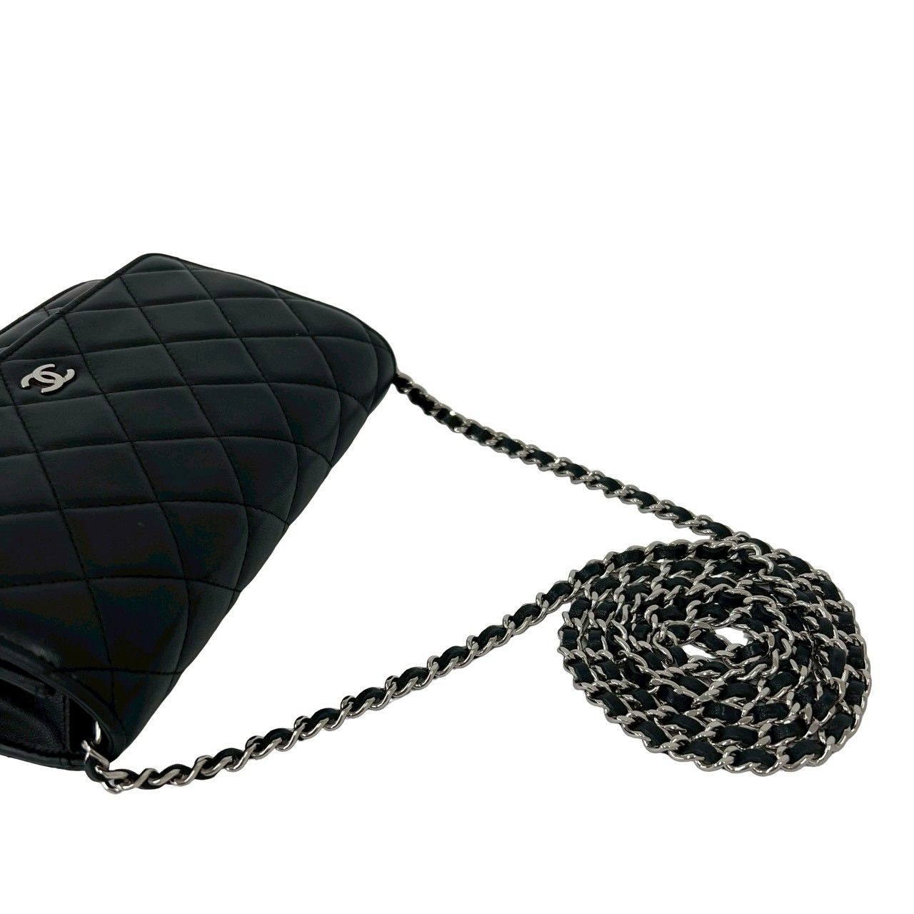 Chanel Card Present Quilted CC Logo Lambskin Shoulder Bag Pochette Black — view 4