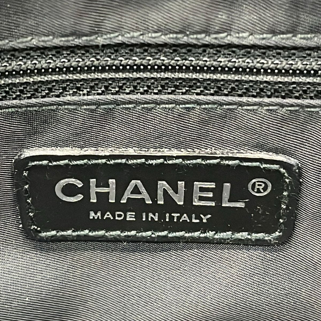 Chanel Handbag New Travel Line Dark Brown Black Leather — view 8