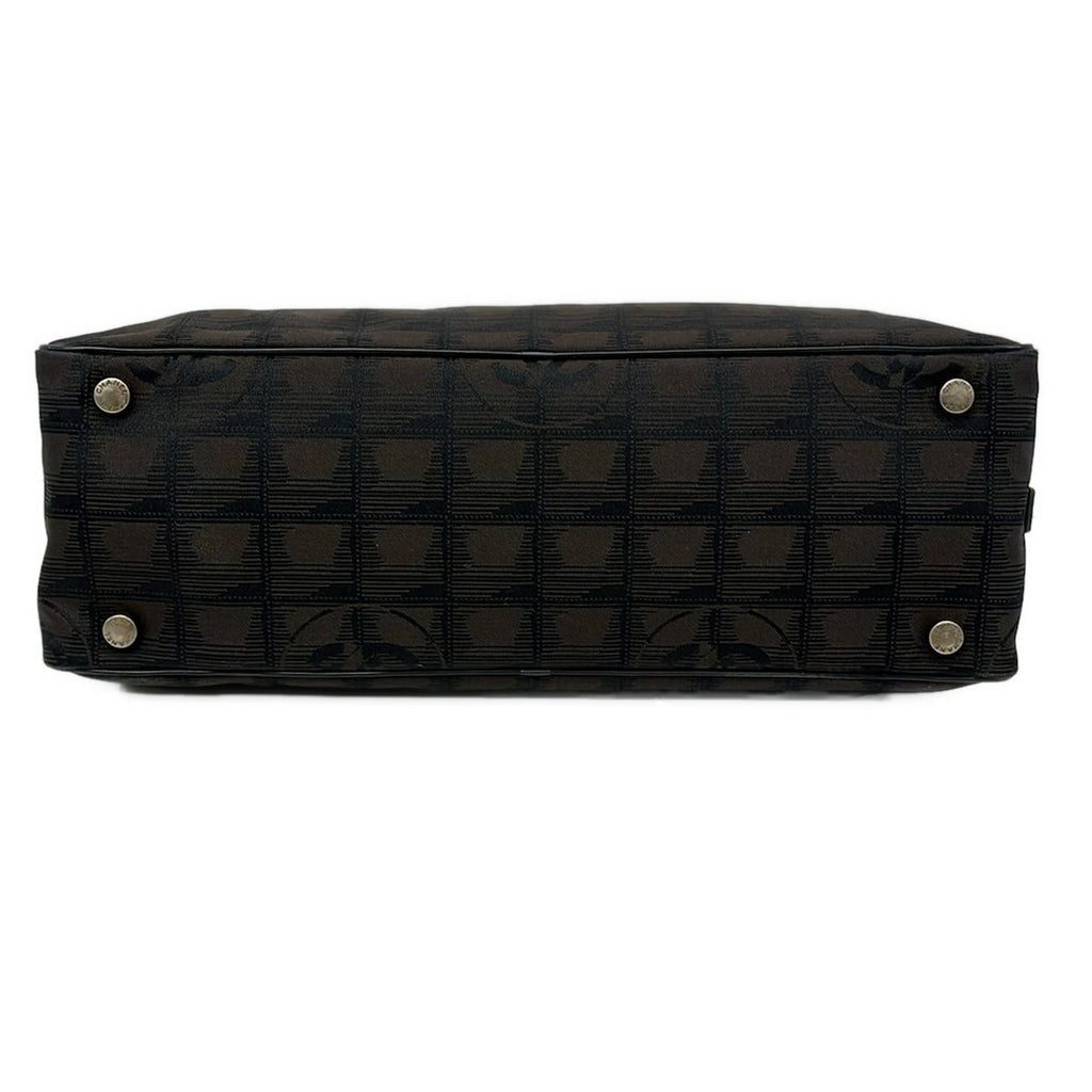 Chanel Handbag New Travel Line Dark Brown Black Leather — view 5