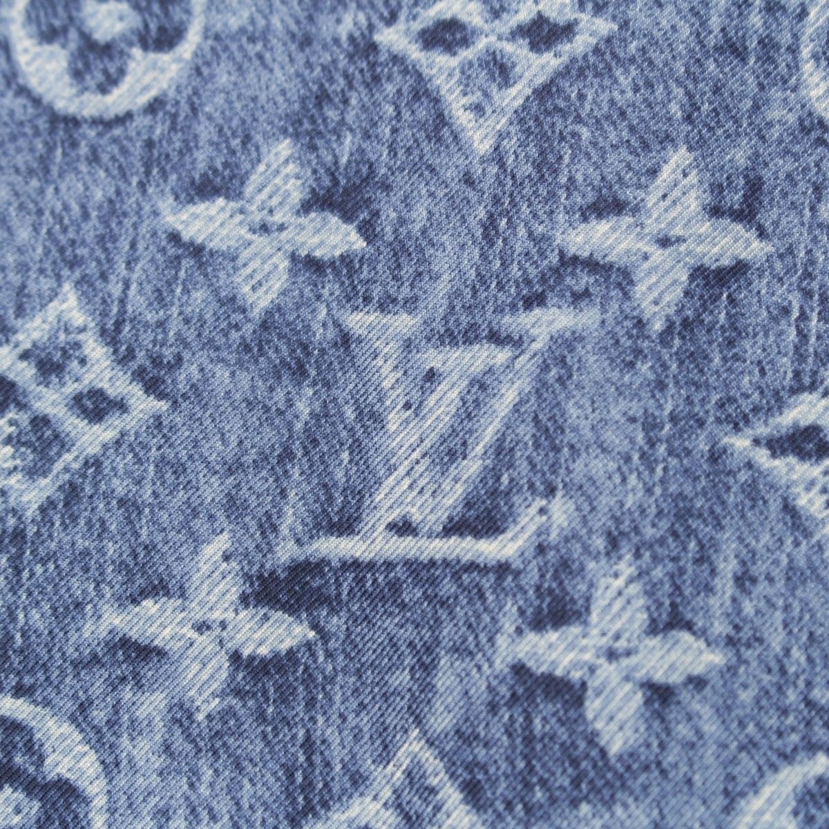 Louis Vuitton Silk Monogram Denim Scarf Blue — view 8