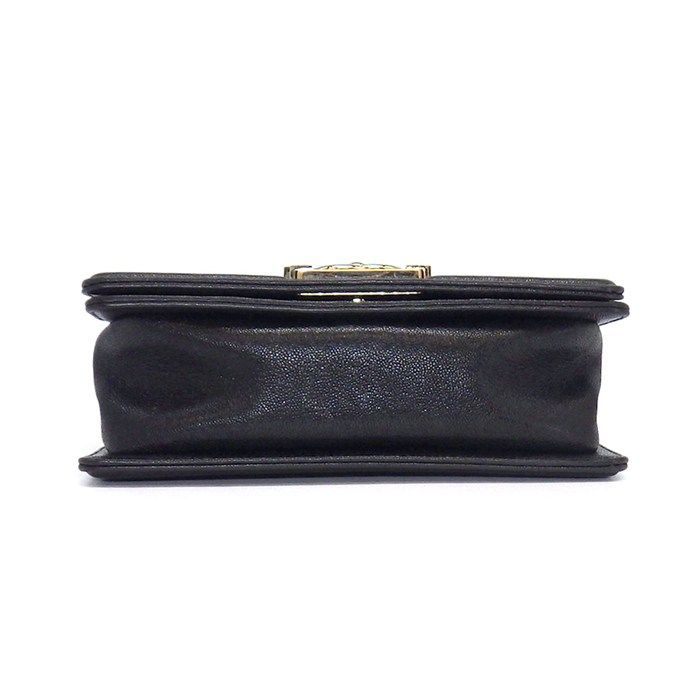 Chanel Shoulder Bag Boy 20 Small Black Caviar Leather Gold — view 4