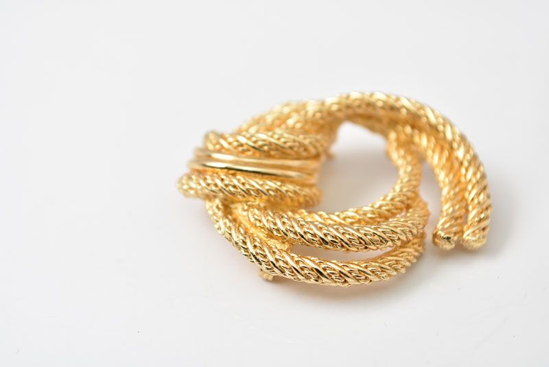 Dior Pin Brooch Vintage Rope Twist Stroke Motivation Gold — view 3
