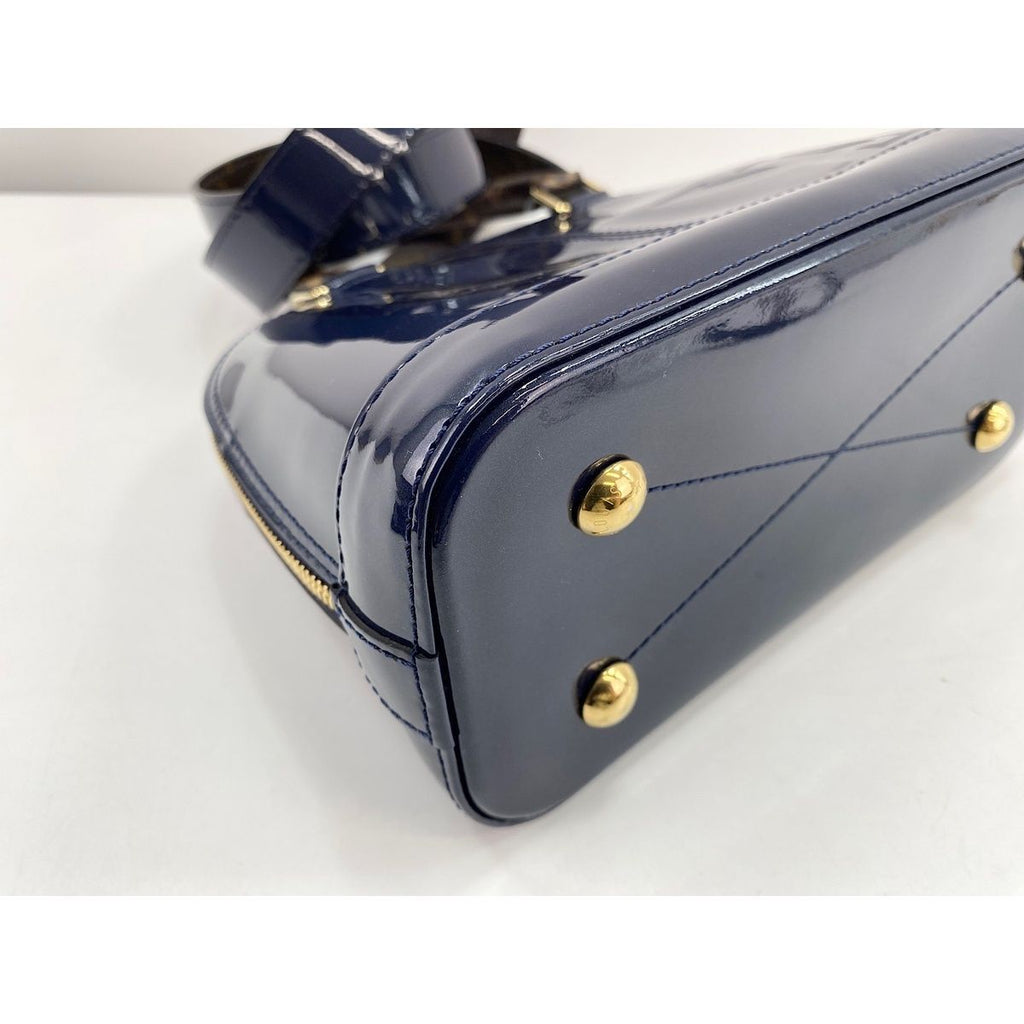 Louis Vuitton Handbag Alma — view 7