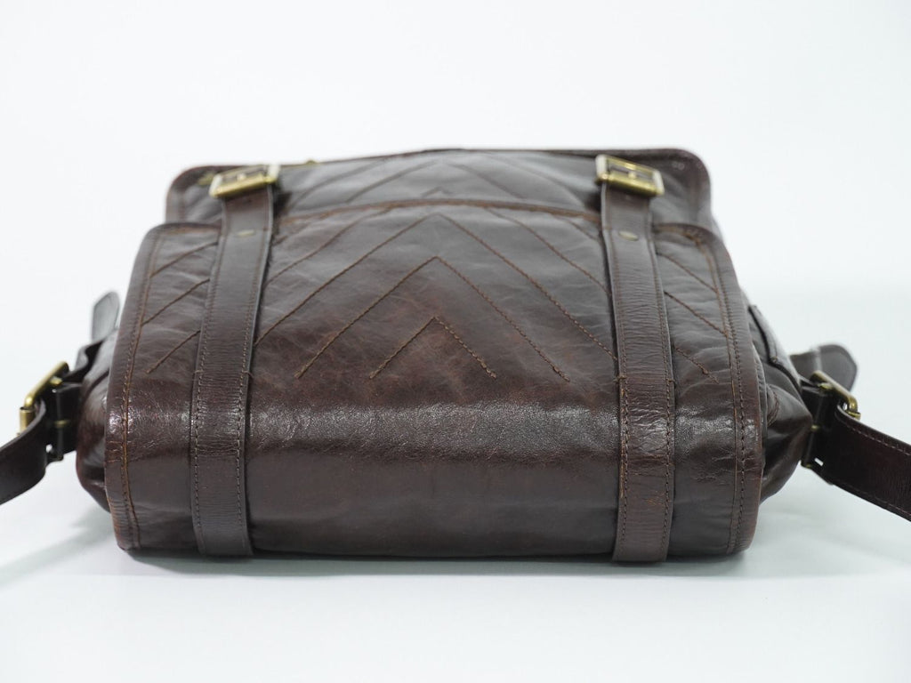 Louis Vuitton LV Cui Leather Shoulder Bag Brown Second — view 5