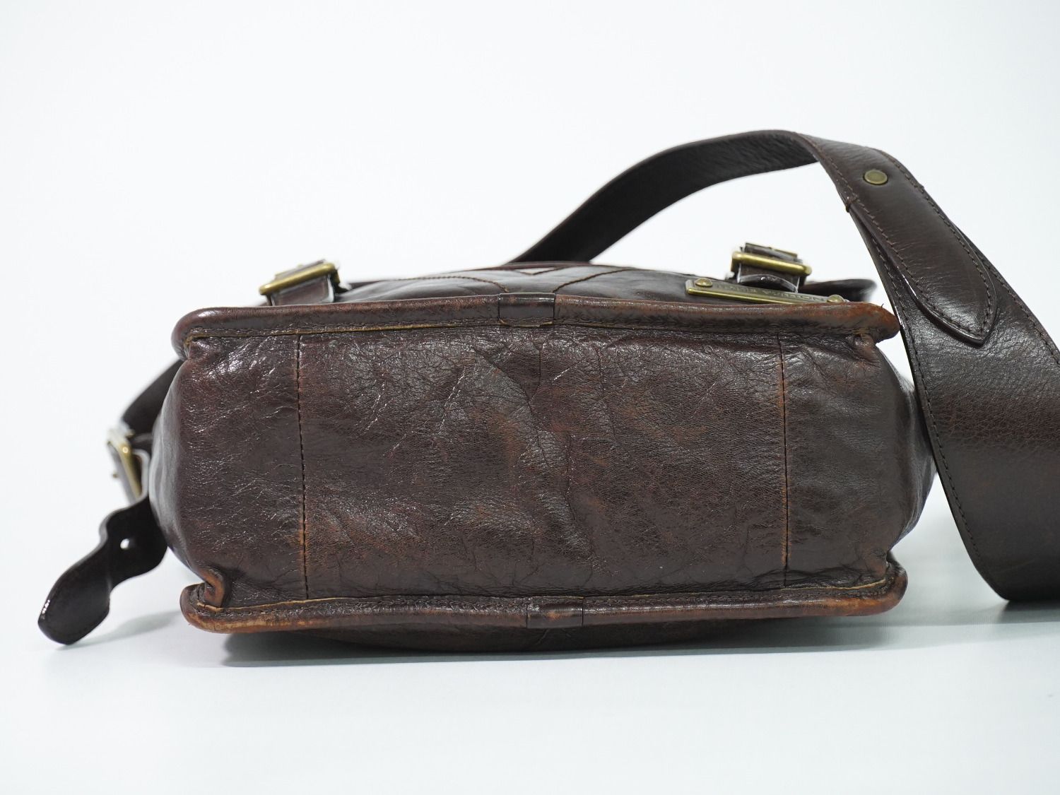 Louis Vuitton LV Cui Leather Shoulder Bag Brown Second — view 3