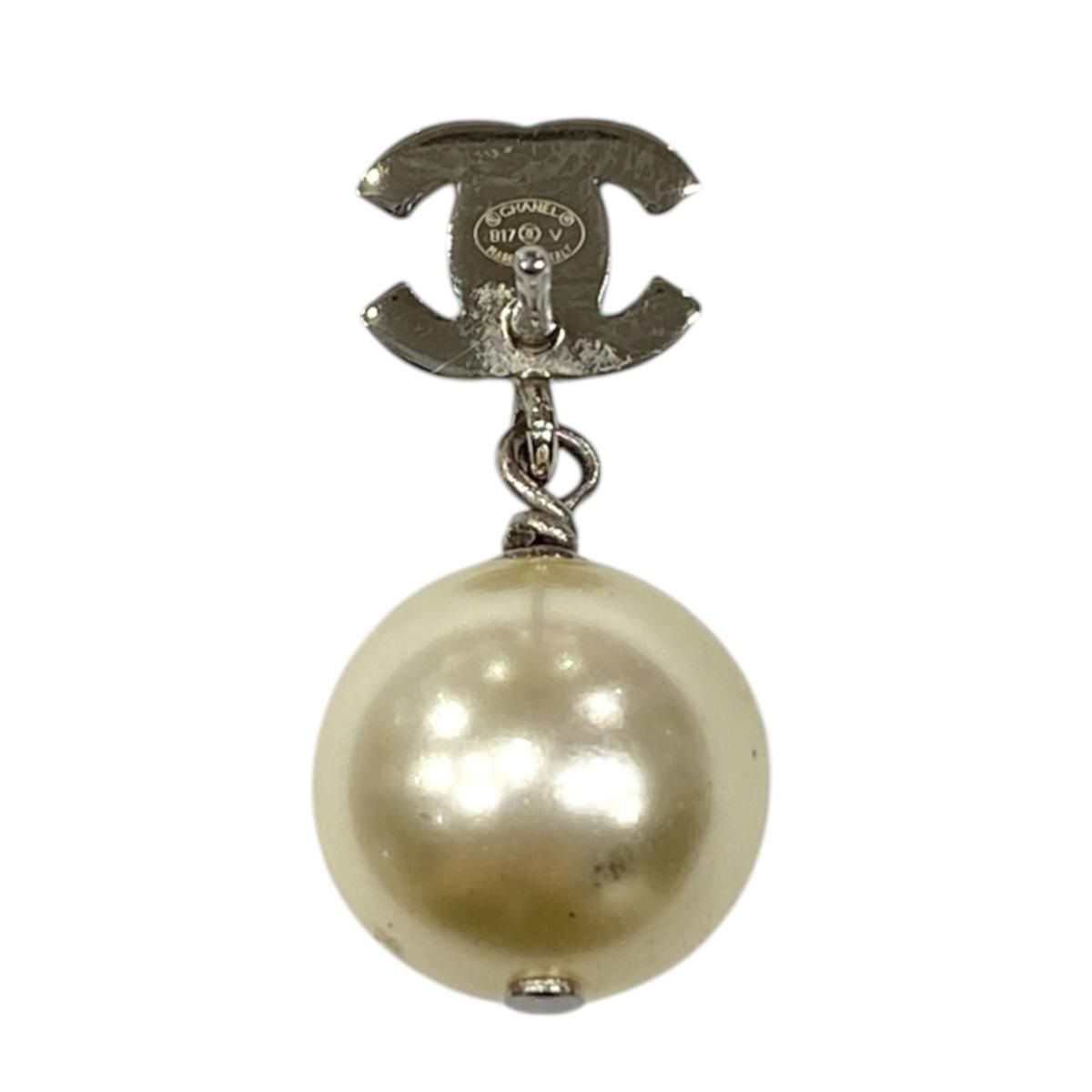 Chanel Earrings Pearl CC Logo Metal Silver White — view 5